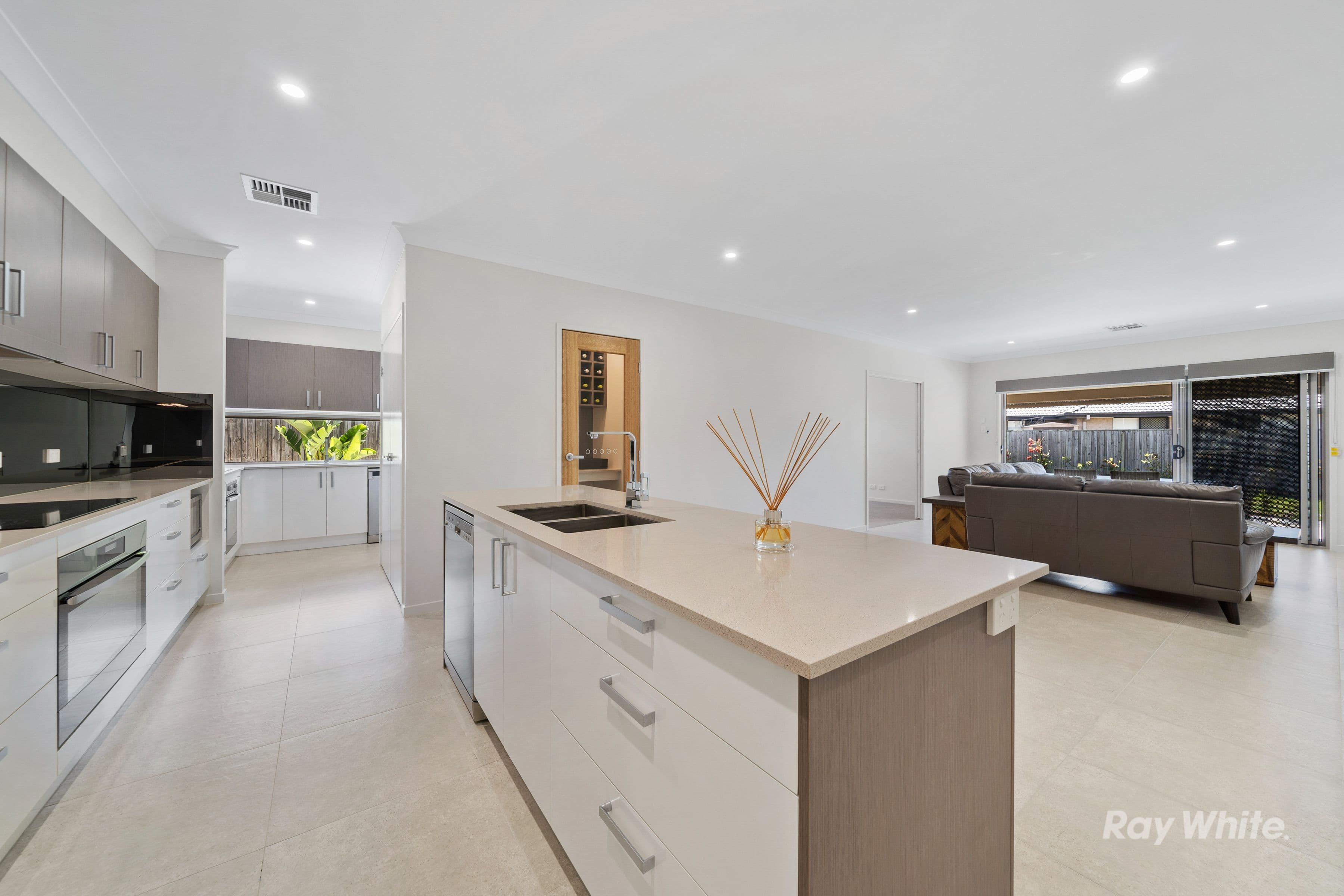 15 Woodward Avenue, Yarrabilba QLD 4207, Yarrabilba - Thumbnail 7