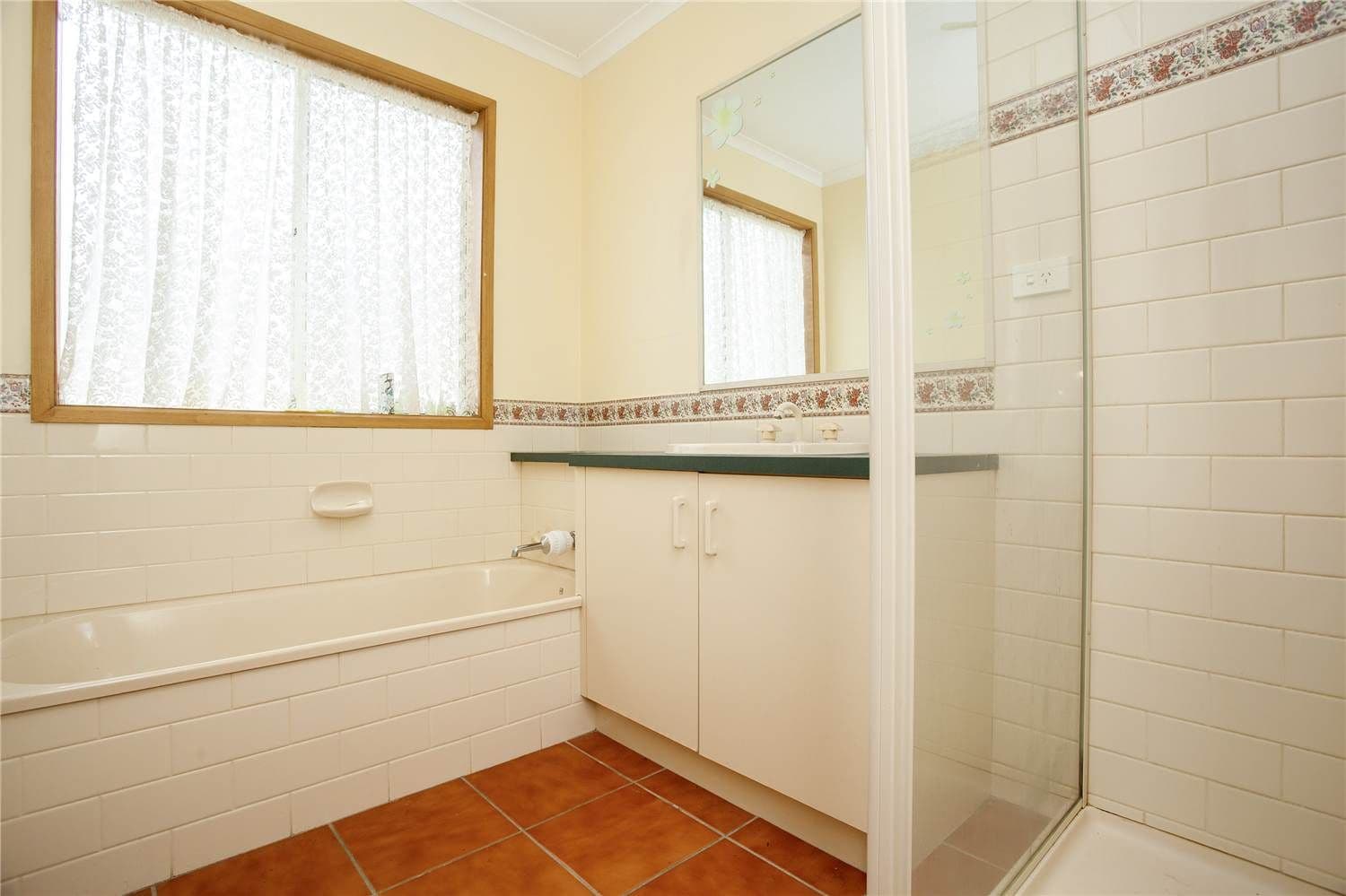 4 Racheal Close, LARA VIC 3212, Lara - Thumbnail 4