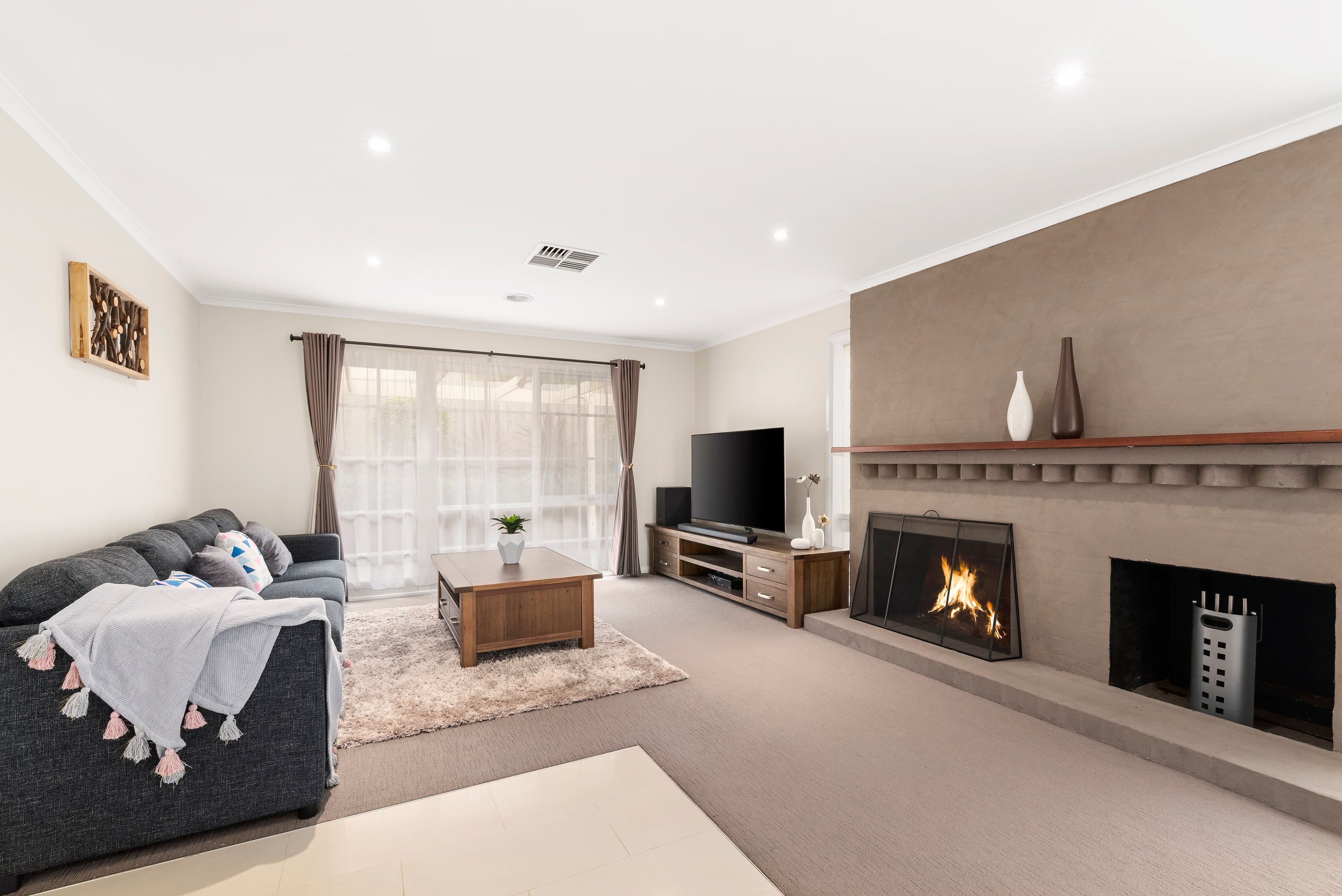 11 Sandra Court, Knoxfield VIC 3180, Knoxfield - Thumbnail 4