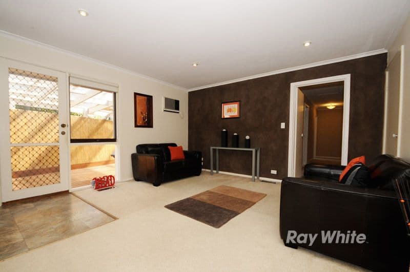 52 Arnold Drive, SCORESBY VIC 3179, Scoresby - Thumbnail 3