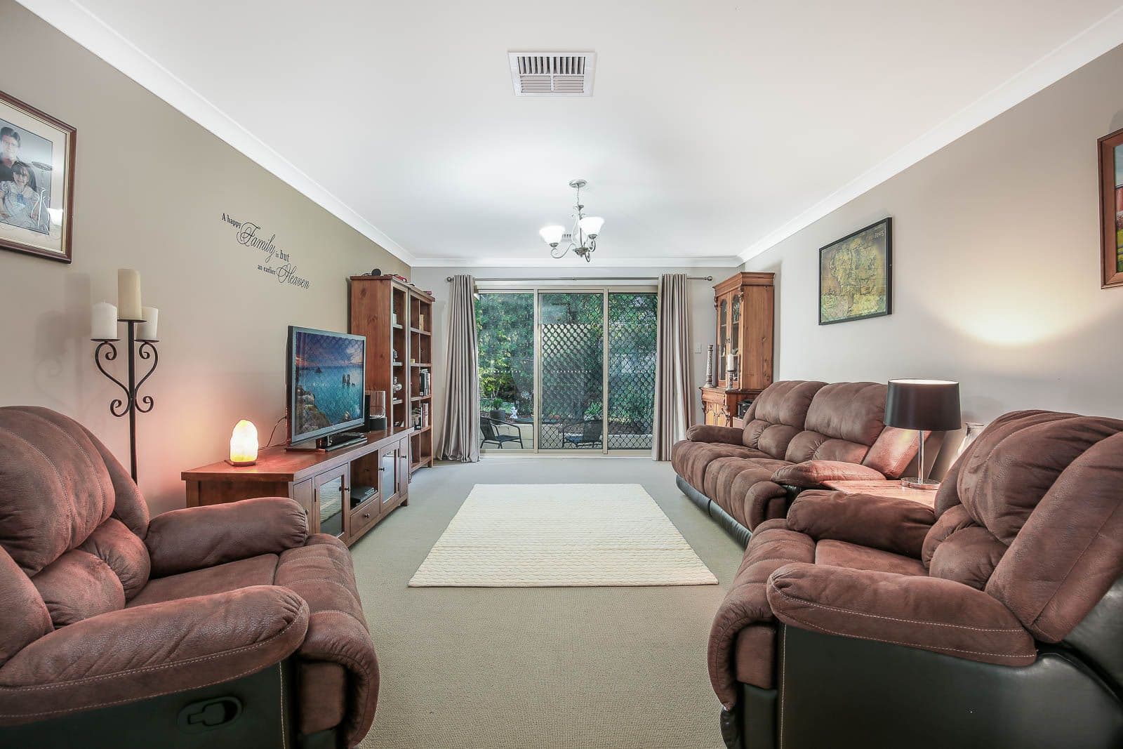 380 Lieutenant Bowen Drive, Bowen Mountain - Thumbnail 5