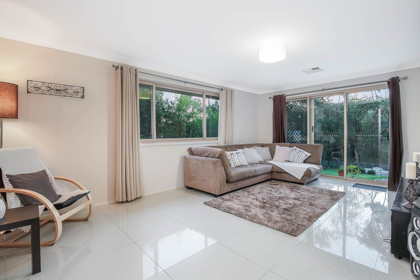 380 Lieutenant Bowen Drive, Bowen Mountain - Thumbnail 6