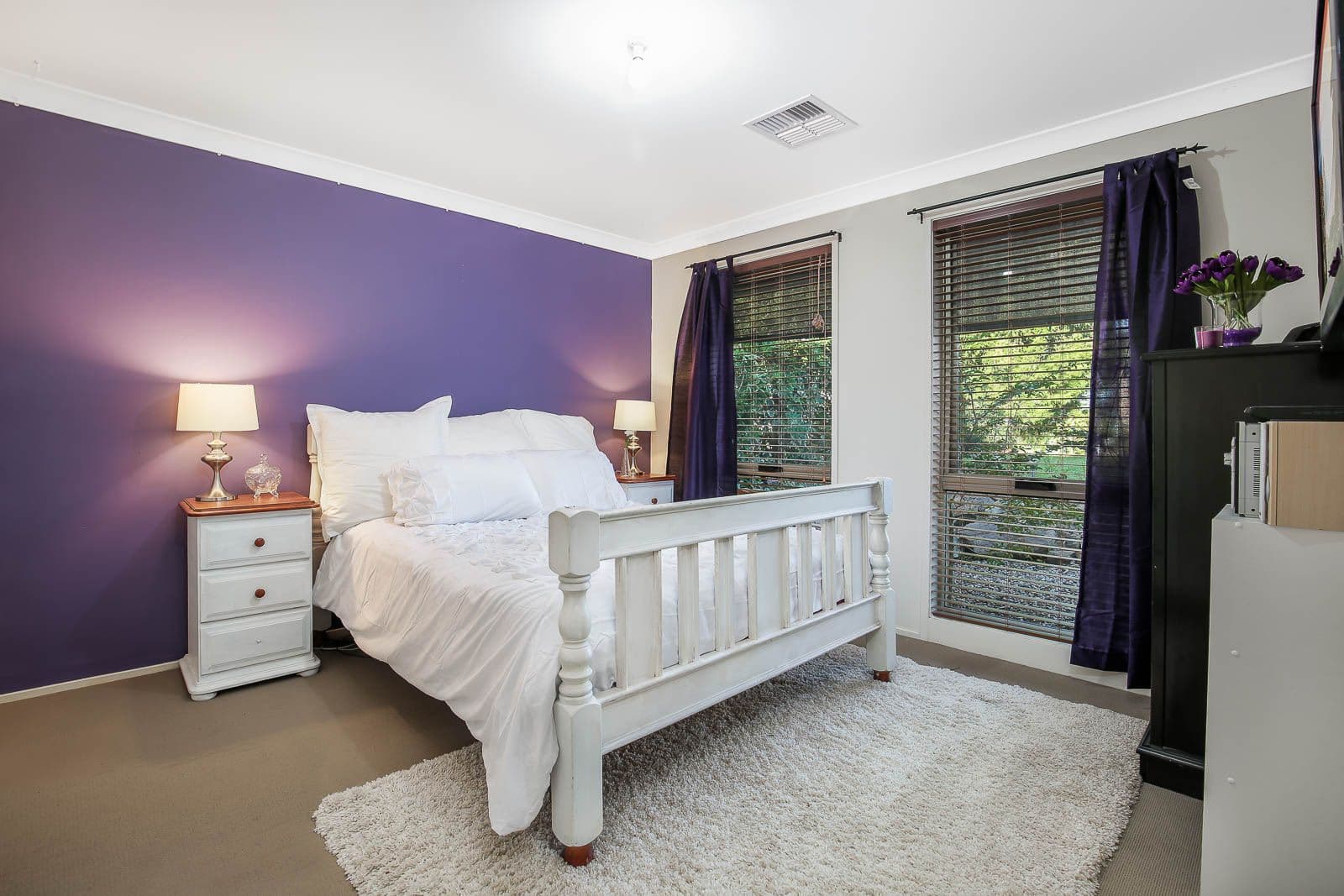 380 Lieutenant Bowen Drive, Bowen Mountain - Thumbnail 7