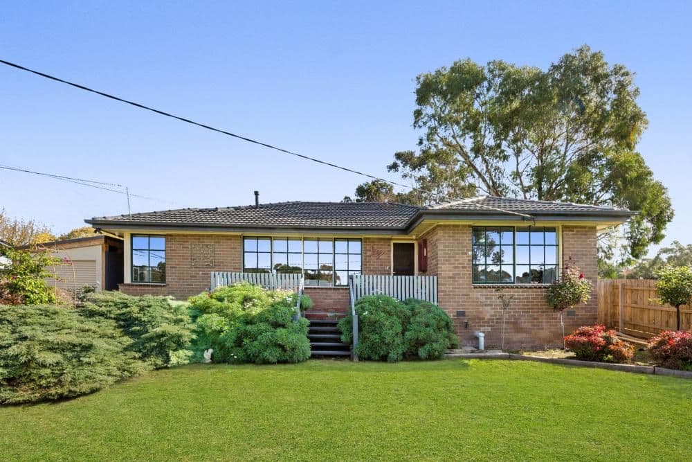 18 Balcombe Avenue, Mooroolbark VIC 3138, Mooroolbark - Image 1