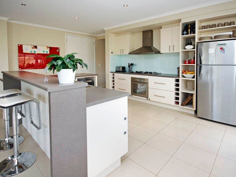 9 Fogarty Avenue, HIGHTON VIC 3216, Highton - Thumbnail 4