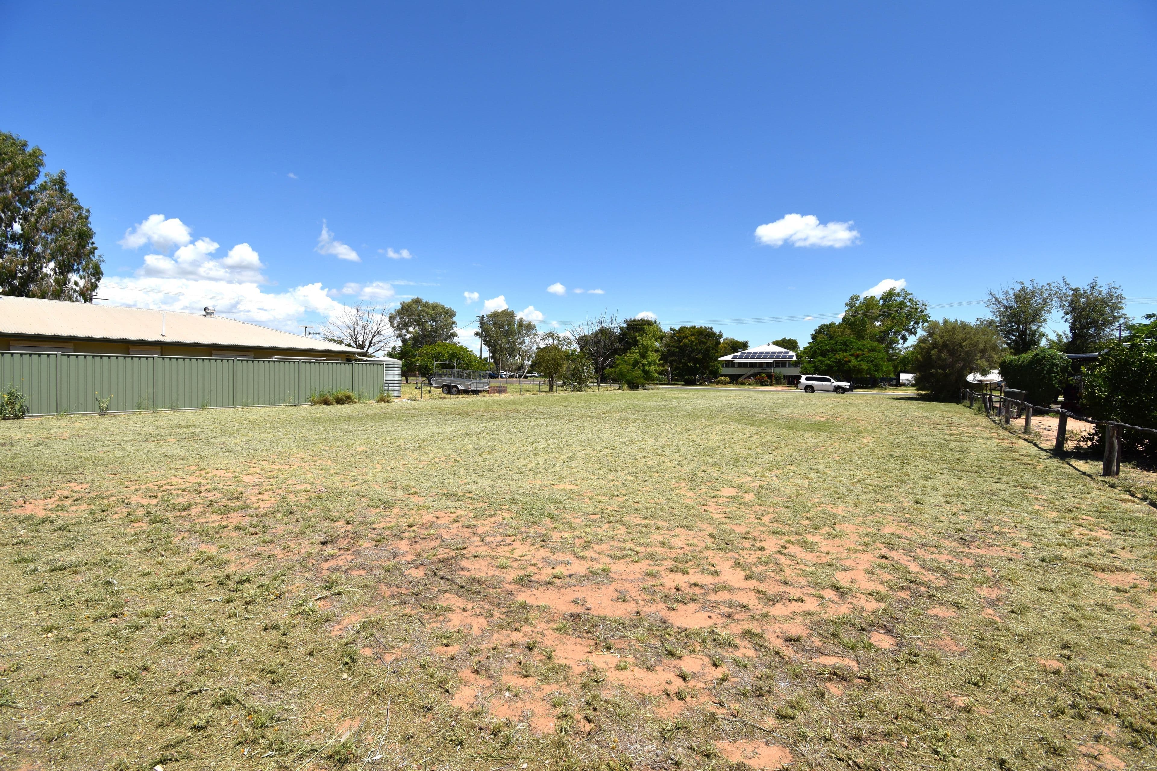 4 Elm Street, Barcaldine QLD 4725, Barcaldine - Thumbnail 2