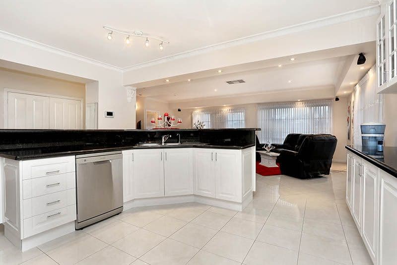 11 Bluff Street, Lalor VIC 3075, Lalor - Thumbnail 4