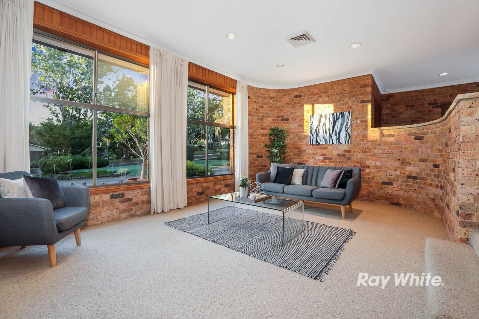 39 Drayton Avenue, Castle Hill - Thumbnail 2