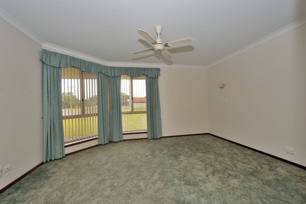 1 Cascade Close, SAFETY BAY WA 6169, Safety Bay - Thumbnail 8