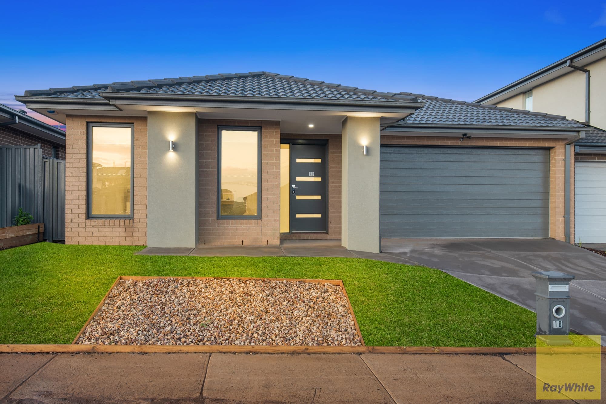 18 Conondale Avenue, Truganina VIC 3029, Truganina - Thumbnail 2