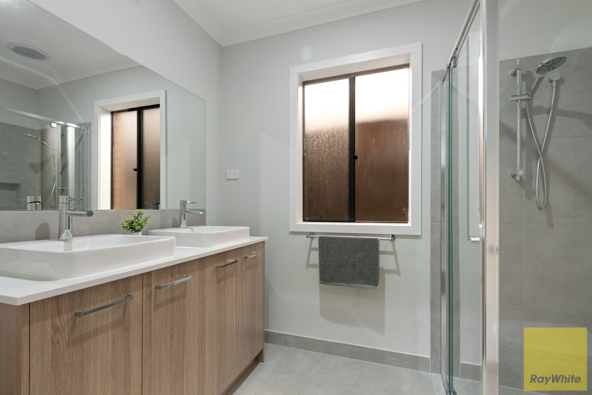 18 Conondale Avenue, Truganina VIC 3029, Truganina - Thumbnail 6