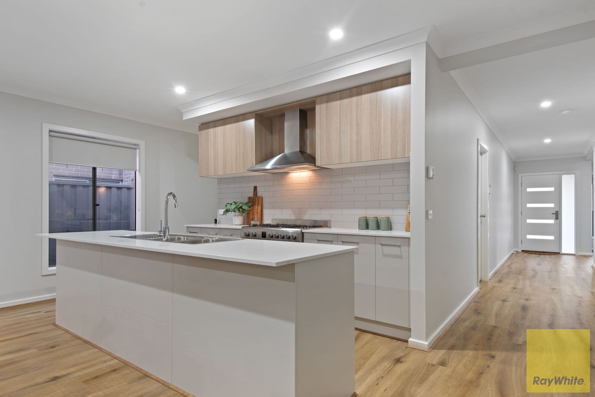 18 Conondale Avenue, Truganina VIC 3029, Truganina - Thumbnail 7