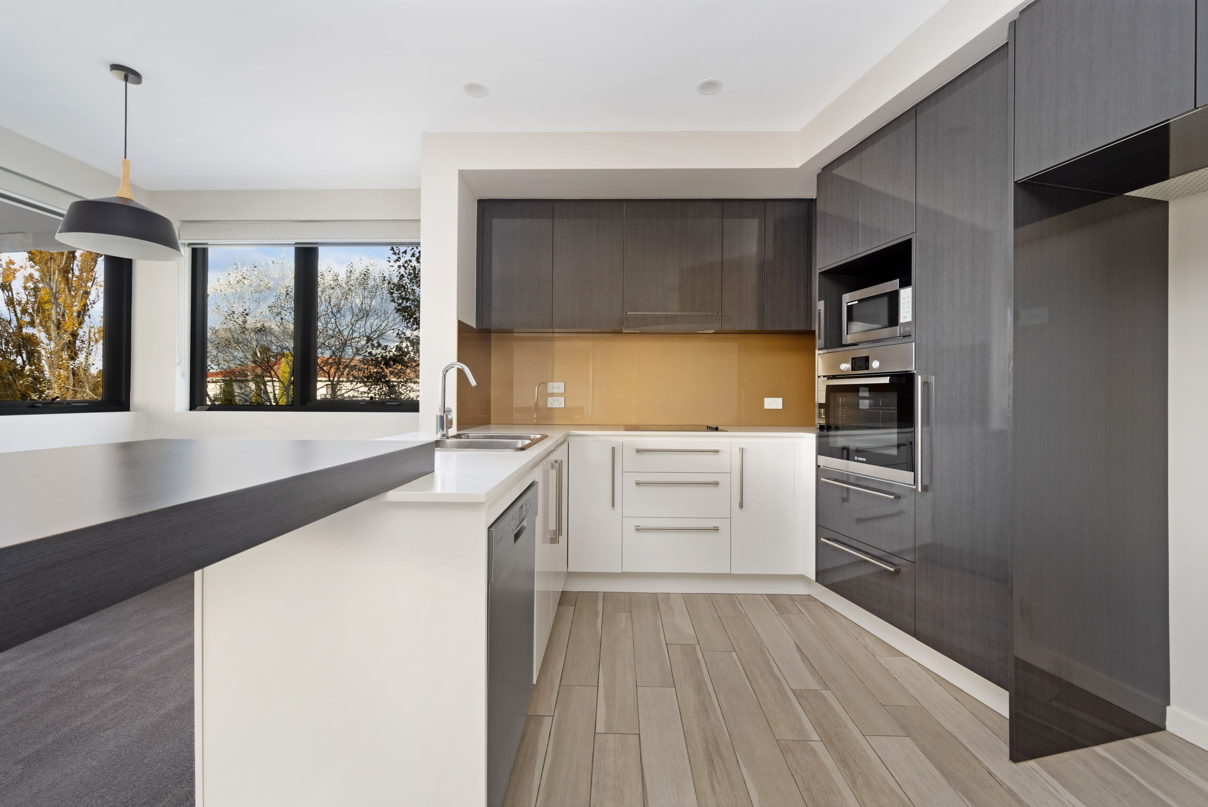 115 Canberra Avenue, Griffith ACT 2603, Griffith - Image 1