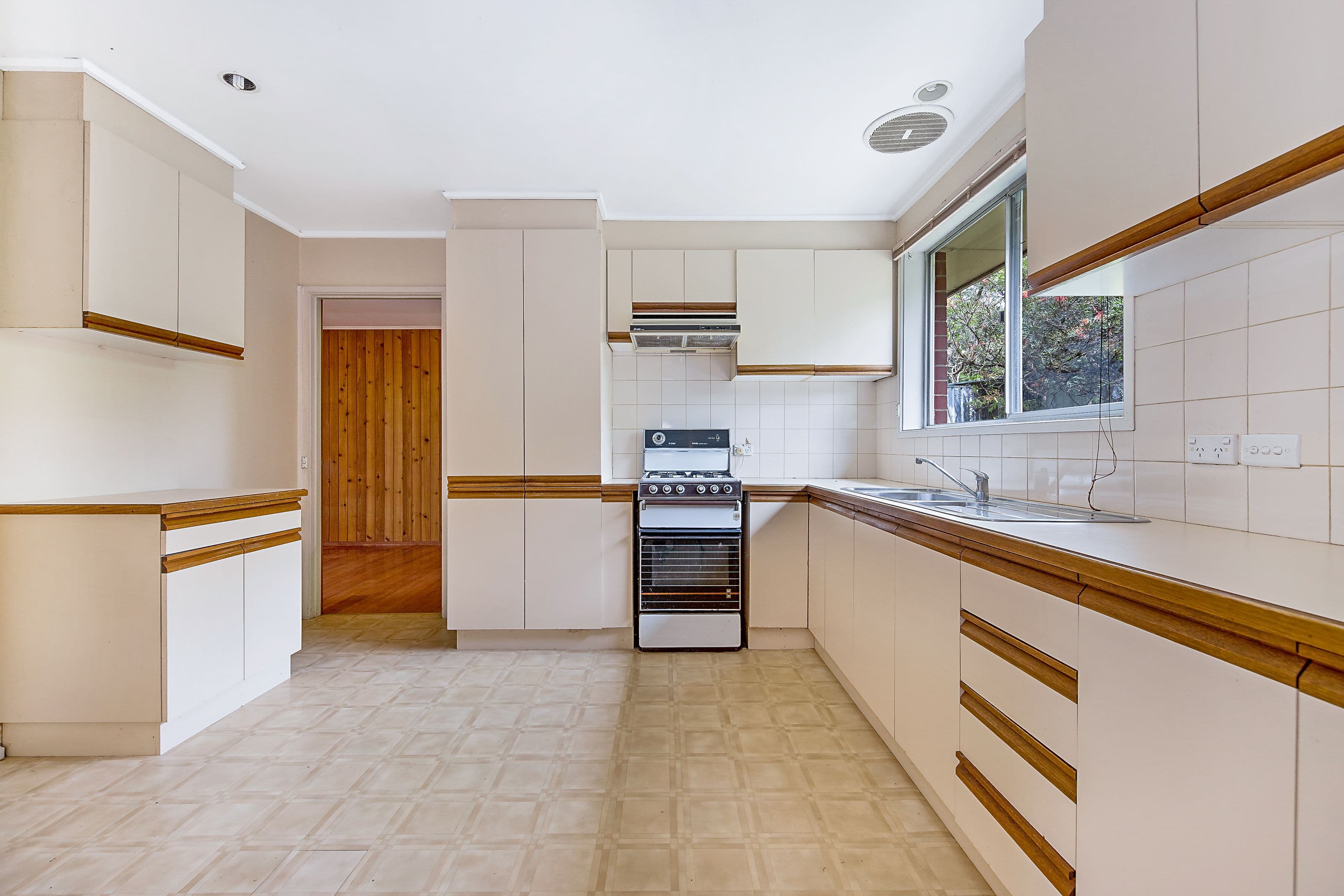 12 Tarwarri Place, Burwood East VIC 3151, Burwood East - Thumbnail 5