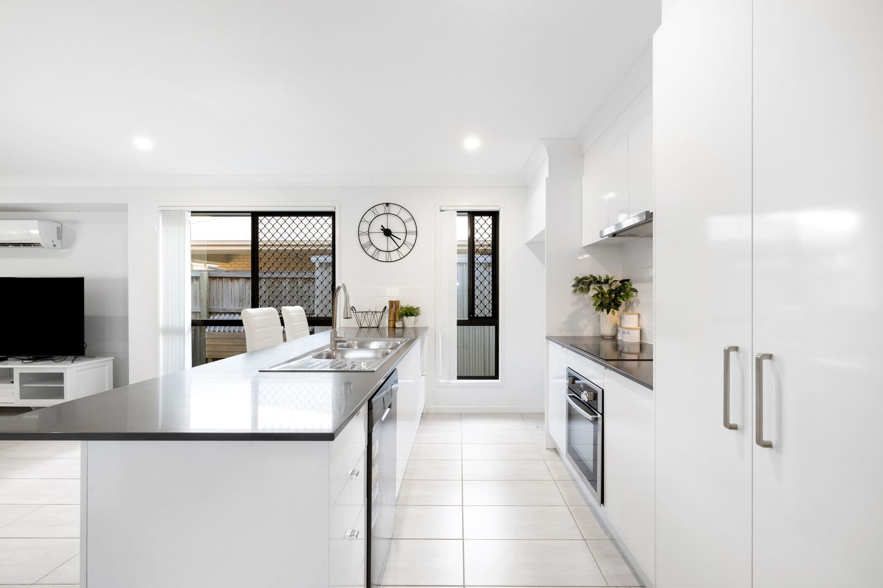 24-26 Potocki Street, Logan Reserve QLD 4133, Logan Reserve - Thumbnail 4
