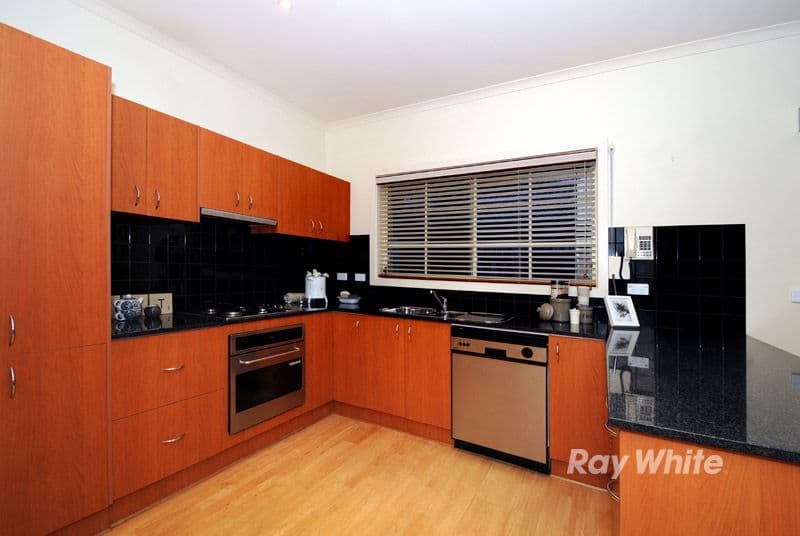19 Earls Court, WANTIRNA SOUTH VIC 3152, Wantirna South - Thumbnail 5