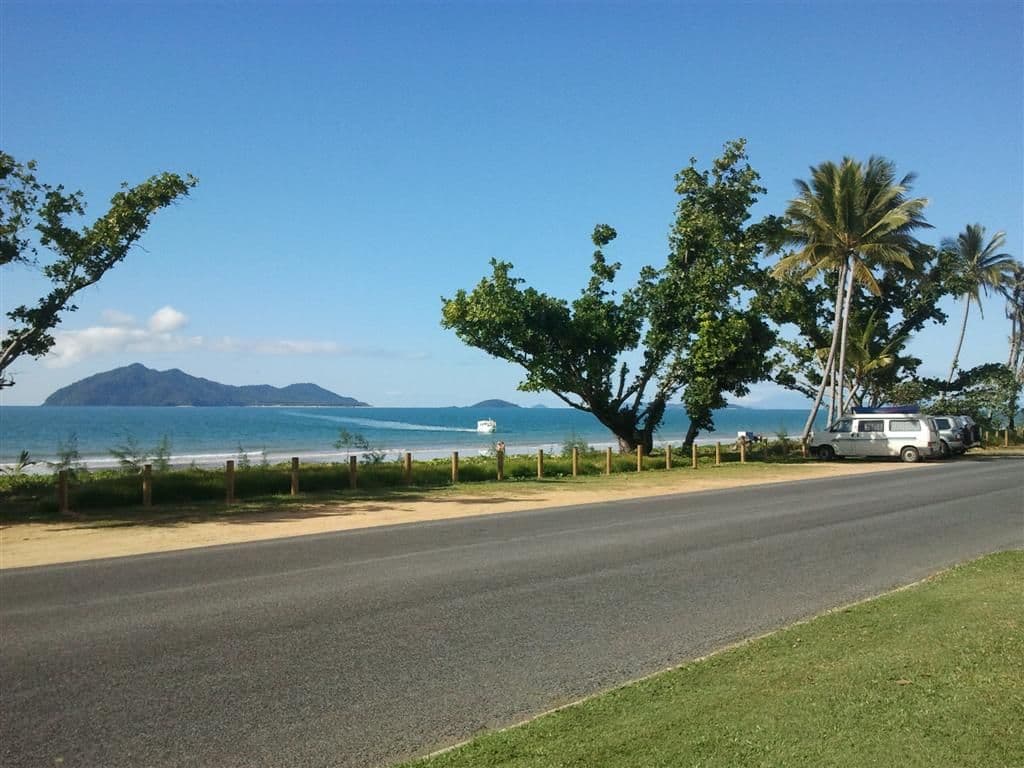 85 Banfield Parade, WONGALING BEACH QLD 4852, Wongaling Beach - Thumbnail 4