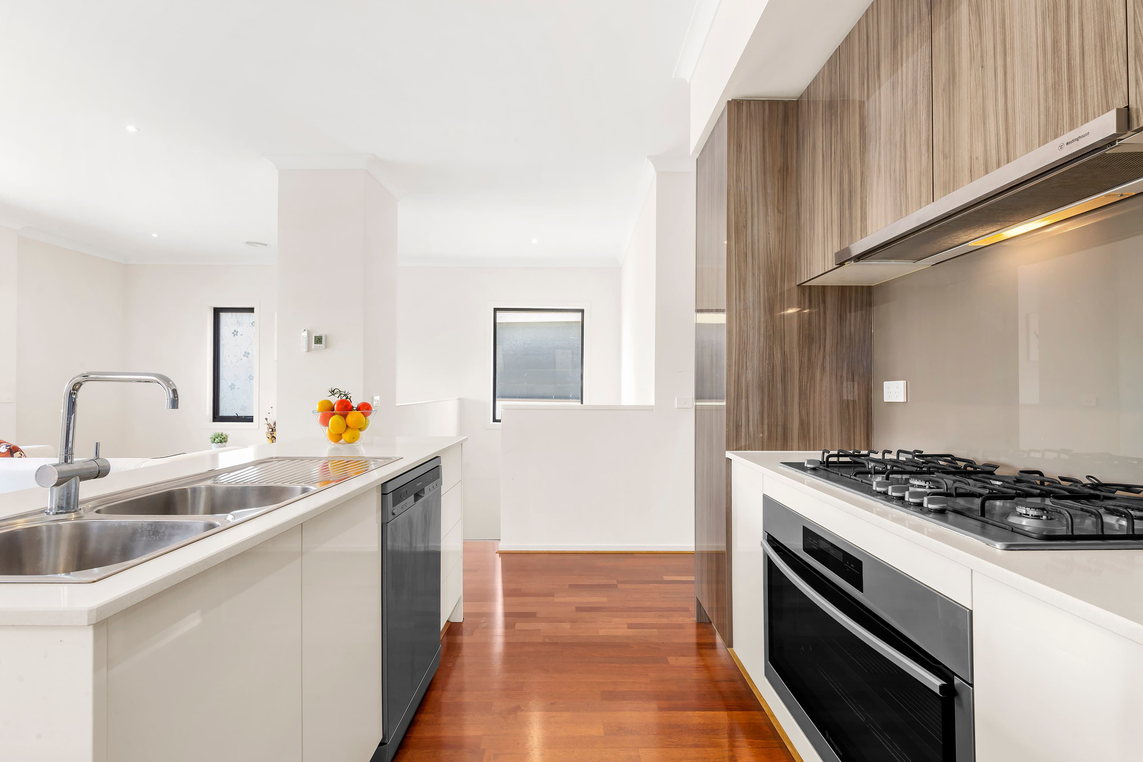 42 Zara Close, Bundoora VIC 3083, Bundoora - Thumbnail 4