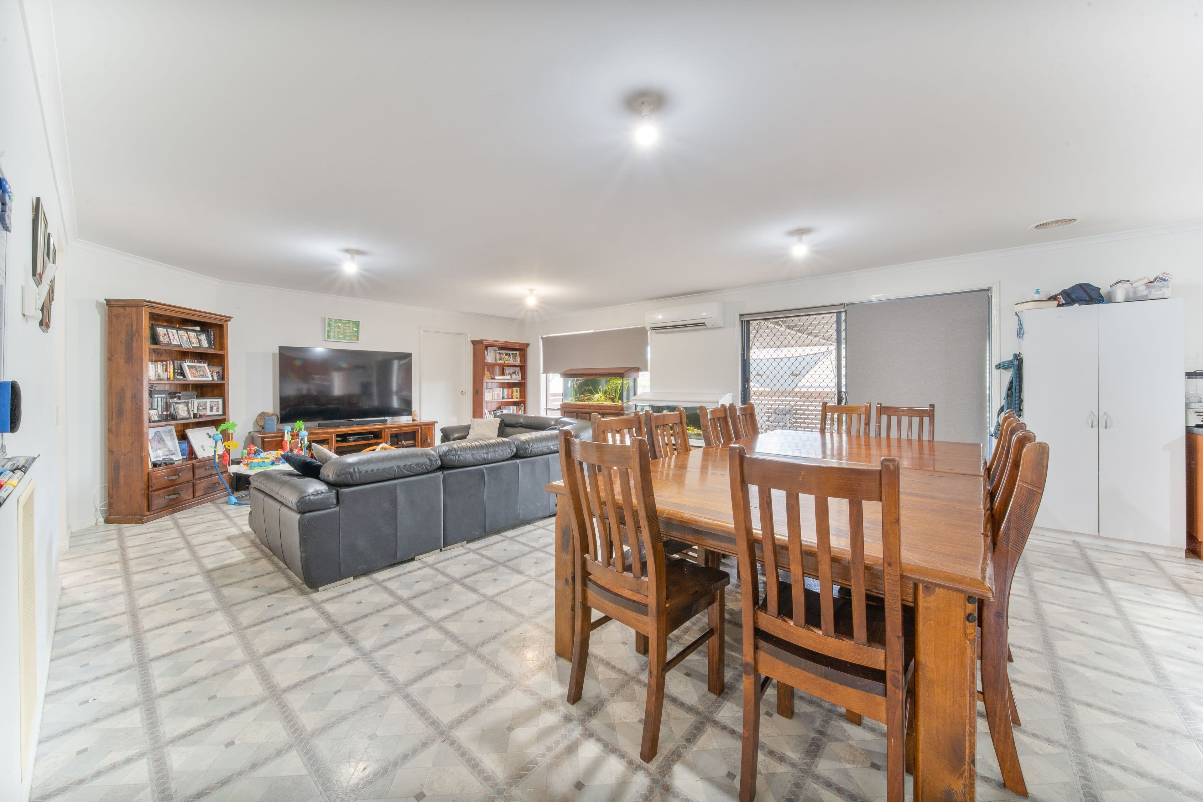 10 Goodenia Avenue, Kangaroo Flat VIC 3555, Kangaroo Flat - Thumbnail 5