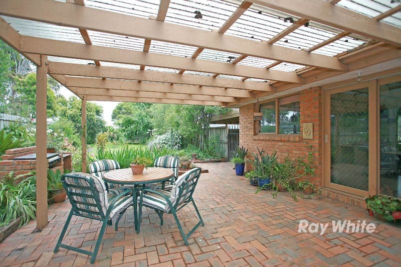 18 Megan Close, CRANBOURNE VIC 3977, Cranbourne West - Thumbnail 7
