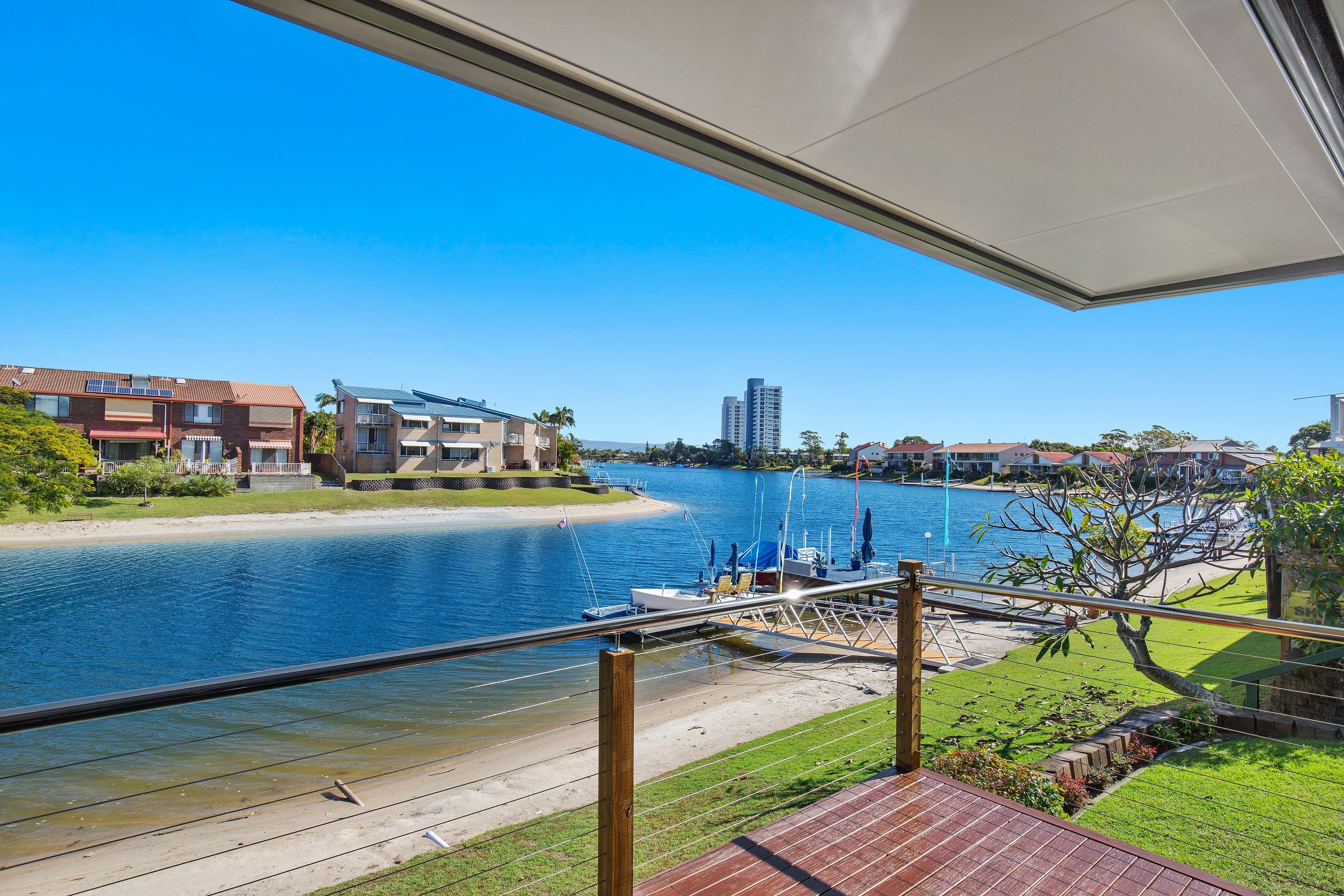 99 Sunshine Boulevard, Mermaid Waters QLD 4218, Mermaid Waters - Thumbnail 8