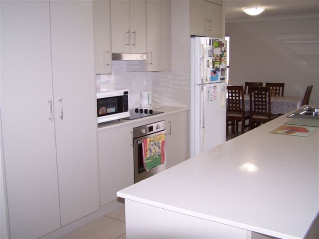 6 Owen Avenue, GRACEMERE QLD 4702, Gracemere - Thumbnail 2