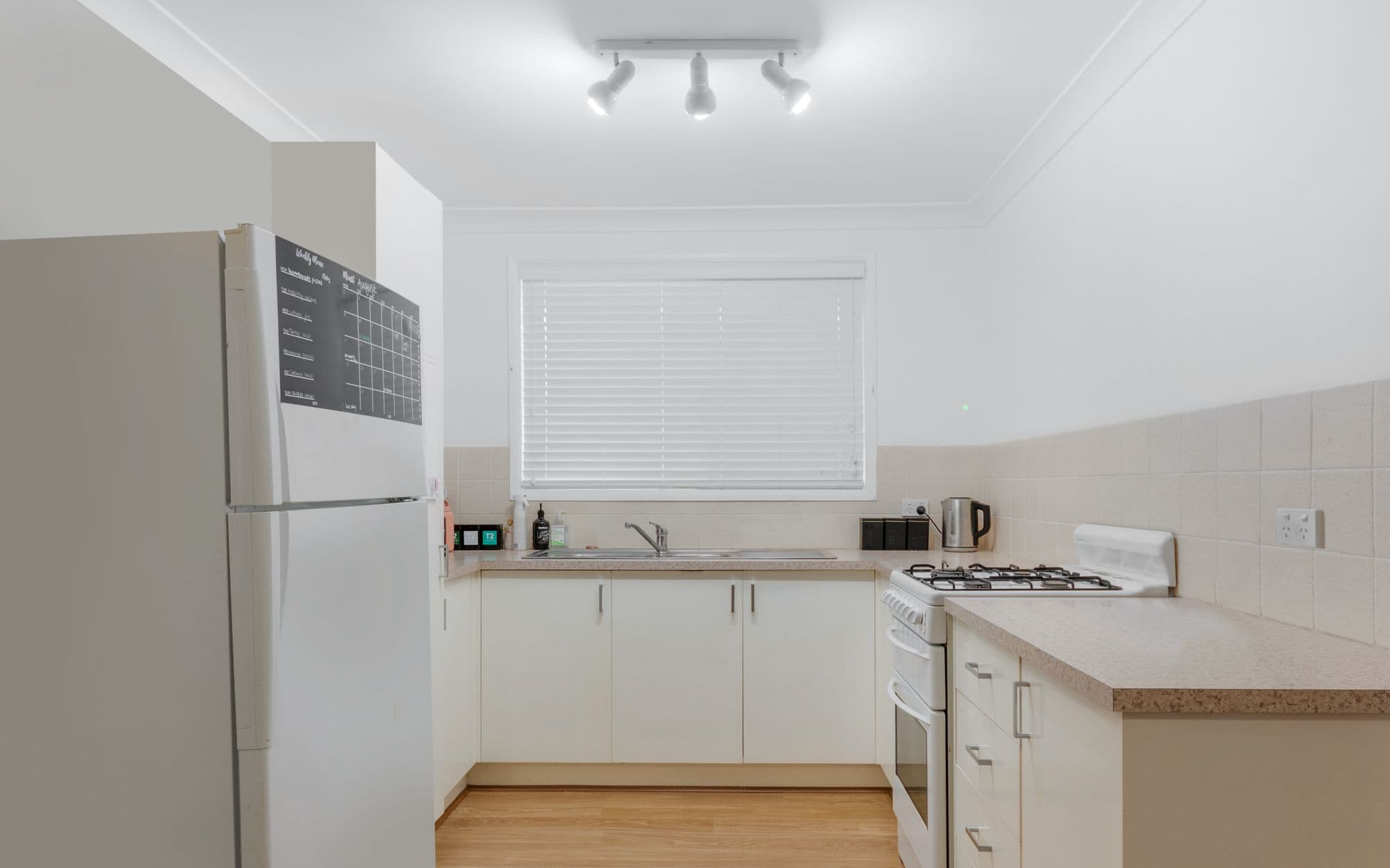 16 Carbasse Crescent, St Helens Park NSW 2560, St Helens Park - Thumbnail 5