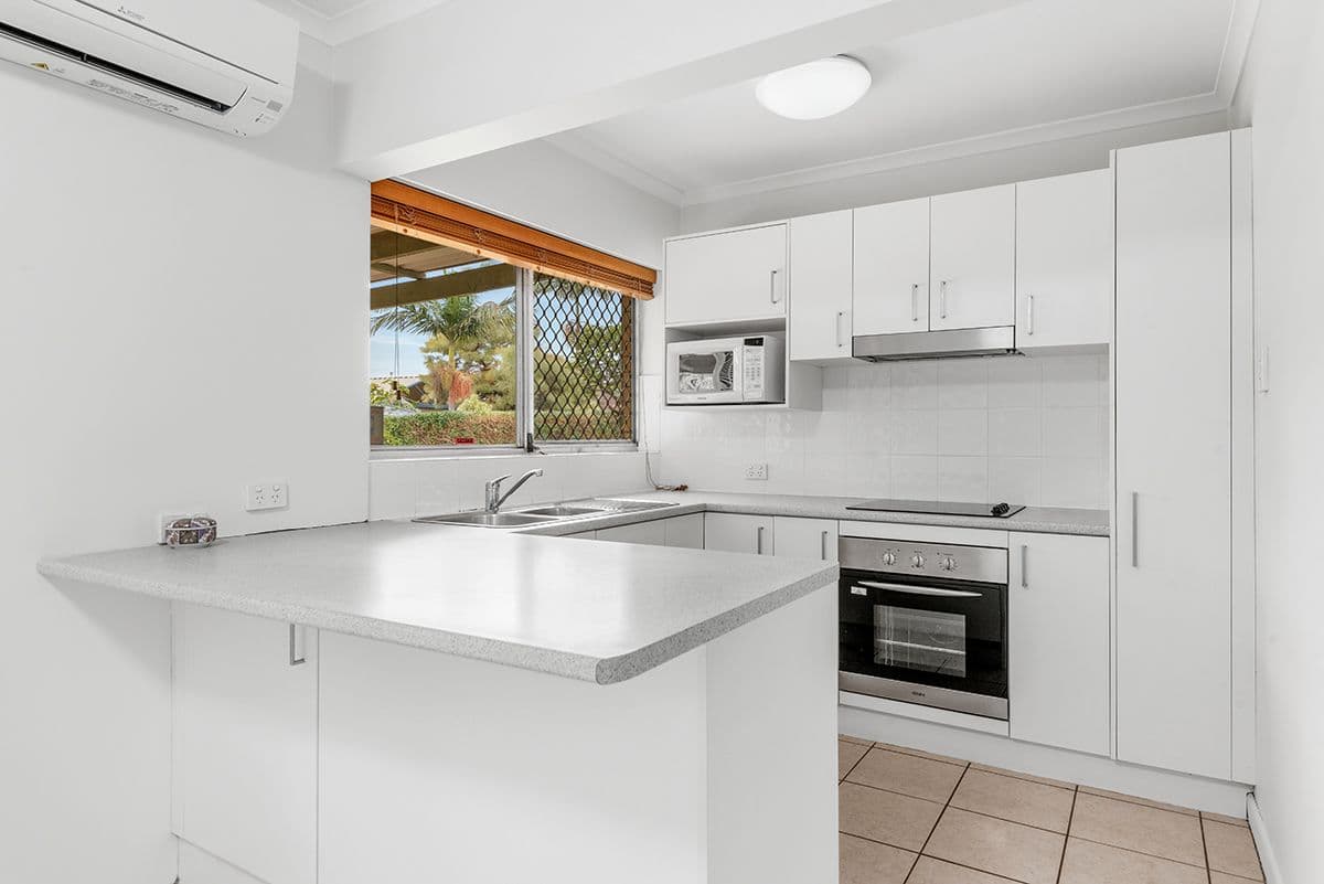 7 Starcross Street, Macgregor QLD 4109, Macgregor - Thumbnail 2