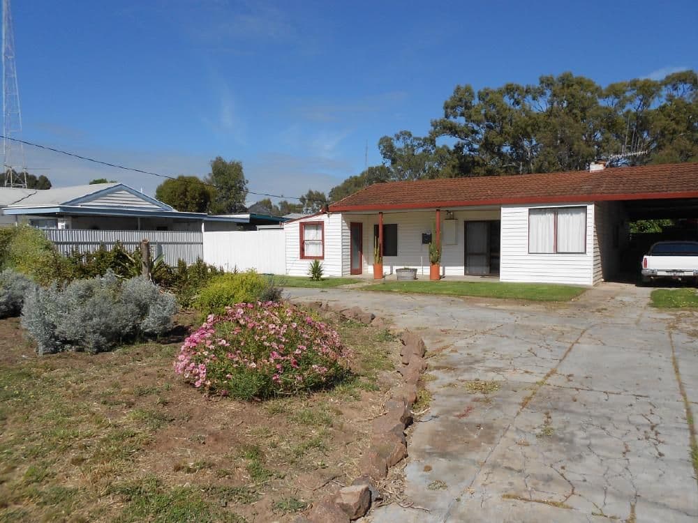41 Naracoorte Road, Bordertown SA 5268, Bordertown - Image 1