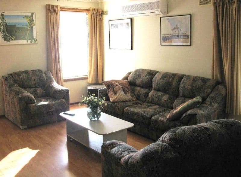 64 Ascot Street Sth, ALTONA MEADOWS VIC 3028, Altona Meadows - Thumbnail 3