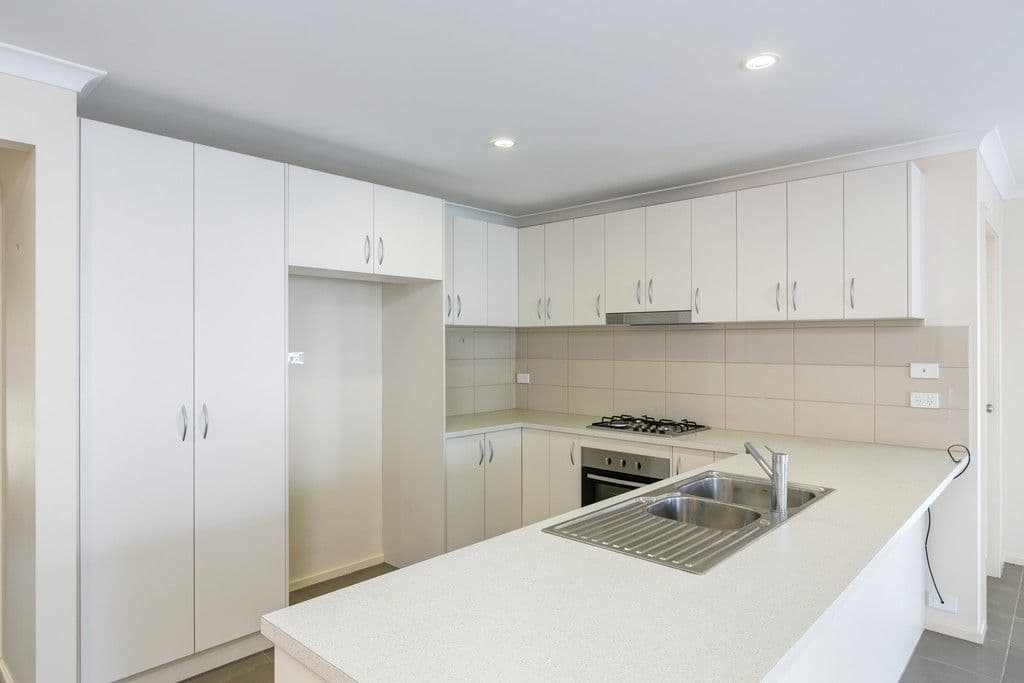 6 Lakeview Place, Jackass Flat VIC 3556, Jackass Flat - Thumbnail 2
