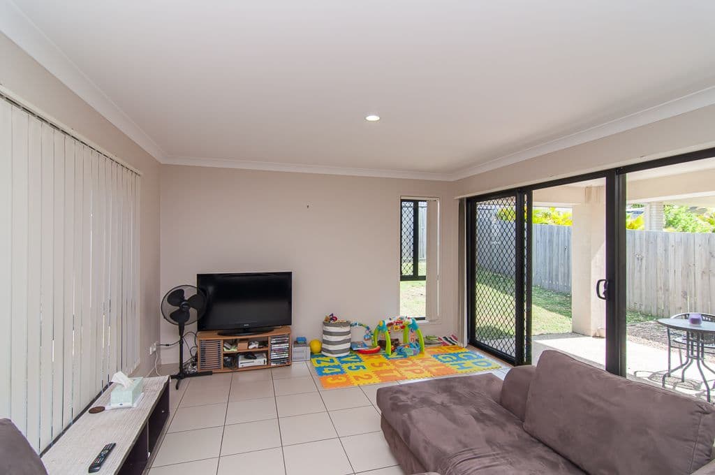 11 Highcliff Crescent, North Lakes QLD 4509, North Lakes - Thumbnail 3