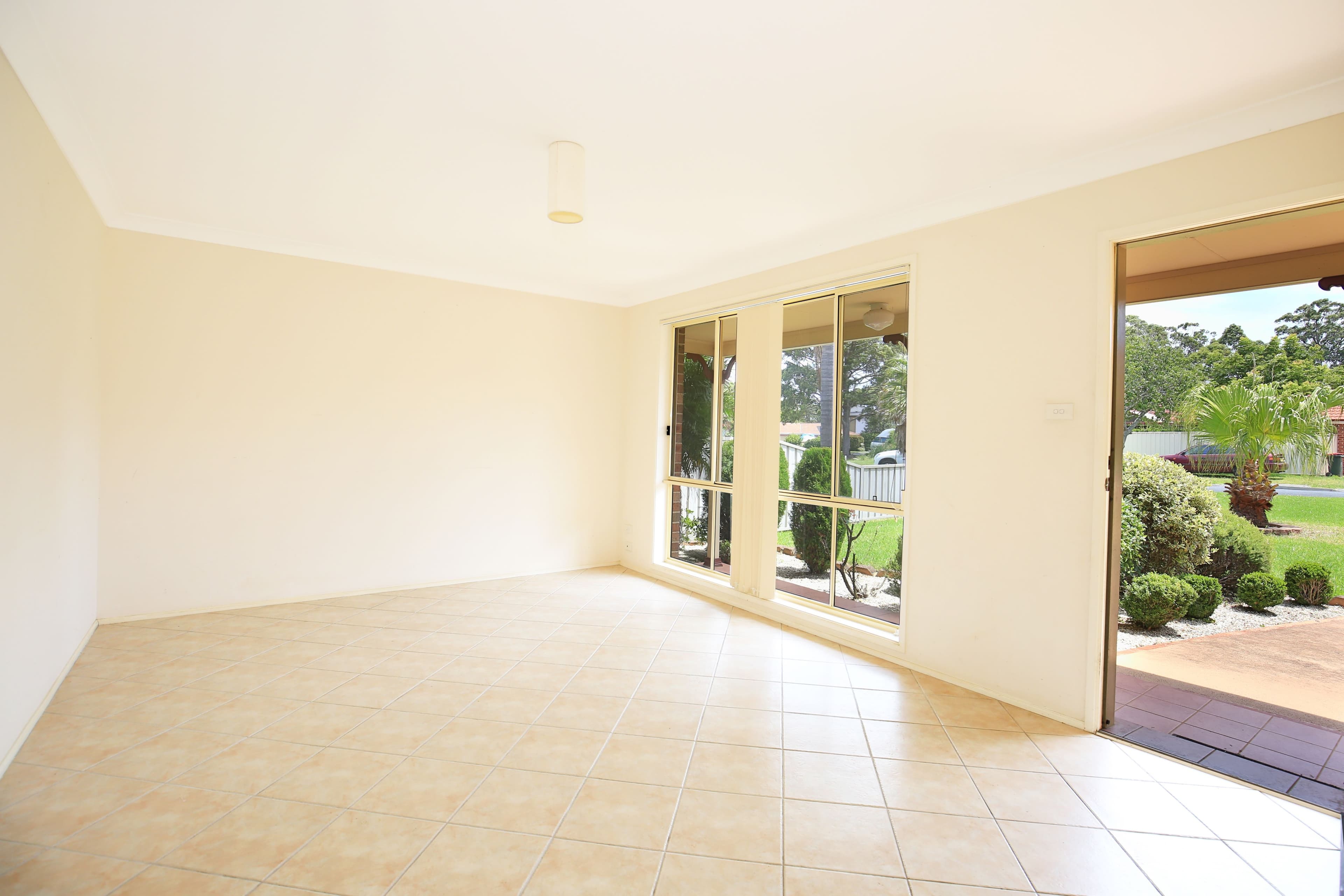 30 Hollingsworth Crescent, Callala Bay - Thumbnail 6
