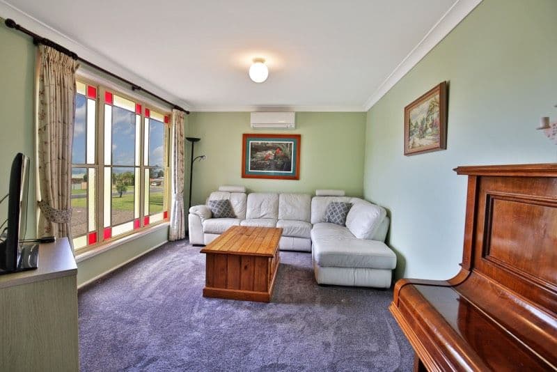 21 Robinia Way, Worrigee - Thumbnail 2