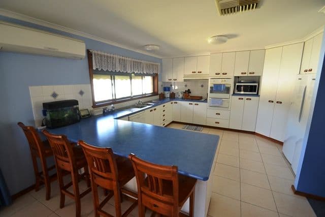 10 Mentor Street, Seymour VIC 3660, Seymour - Thumbnail 3