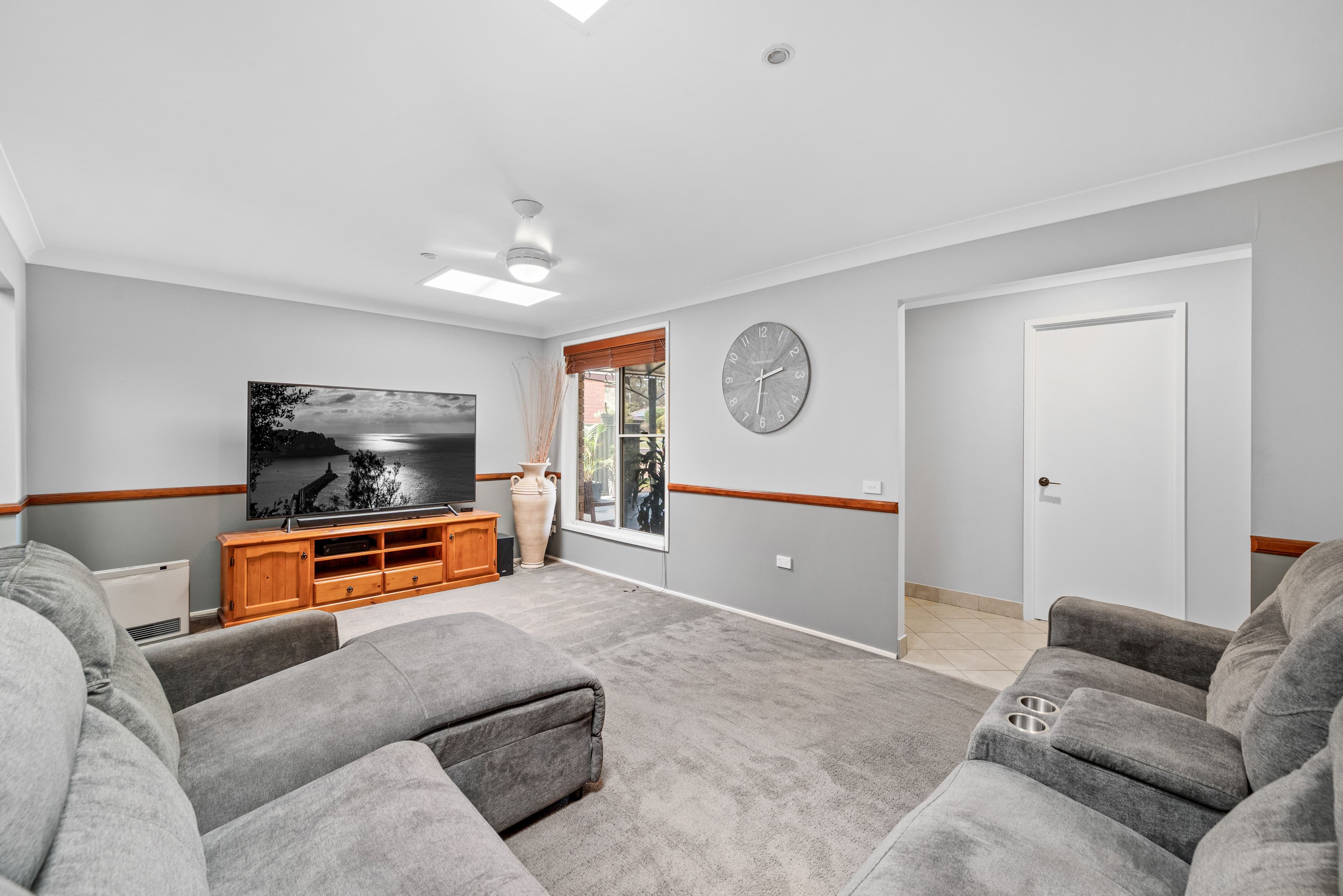 19 Svensden Place, Ingleburn NSW 2565, Ingleburn - Thumbnail 2
