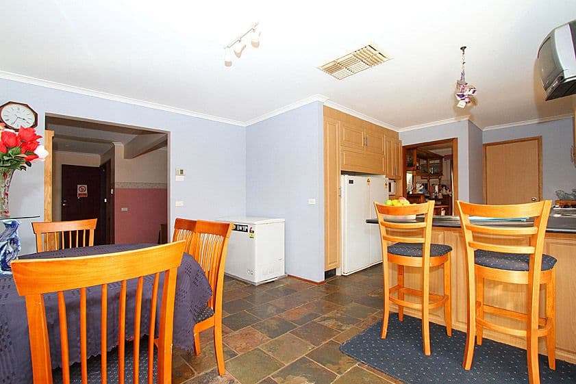 31 Mitford Crescent, CRAIGIEBURN VIC 3064, Craigieburn - Thumbnail 4