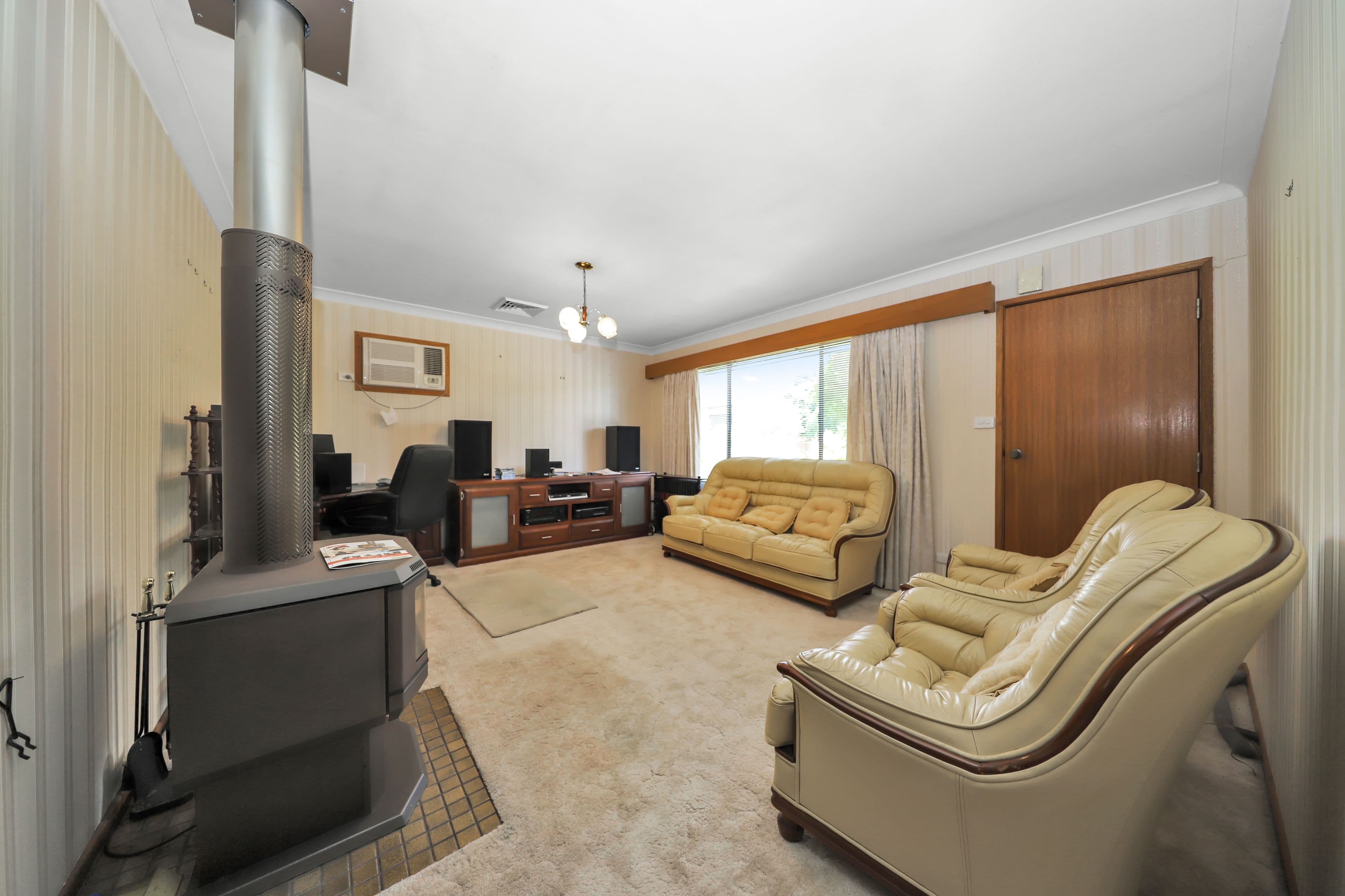 10 Bottlebrush Drive, Tumut NSW 2720, Tumut - Thumbnail 2