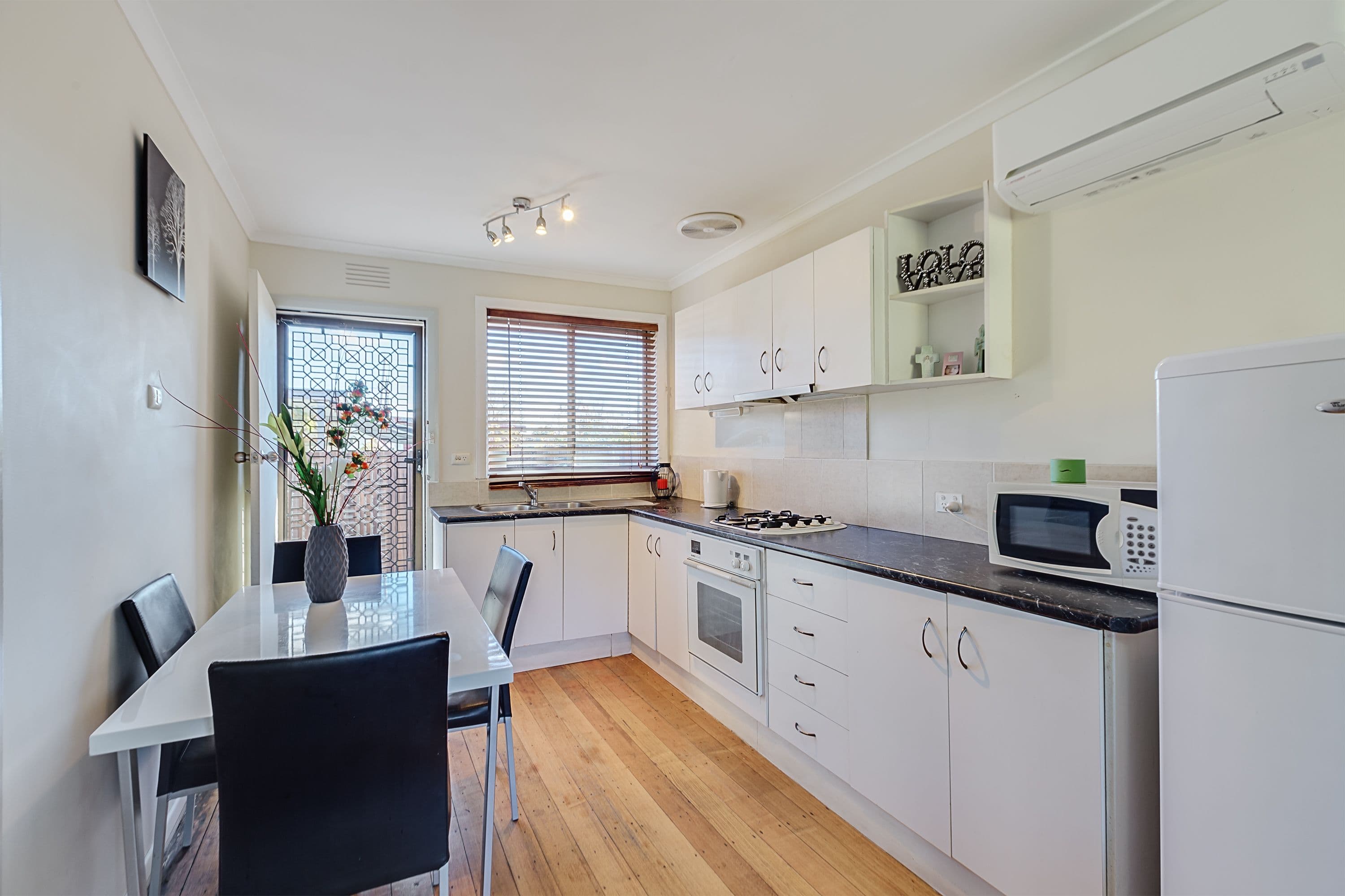38 Spring Street, Thomastown VIC 3074, Thomastown - Thumbnail 2