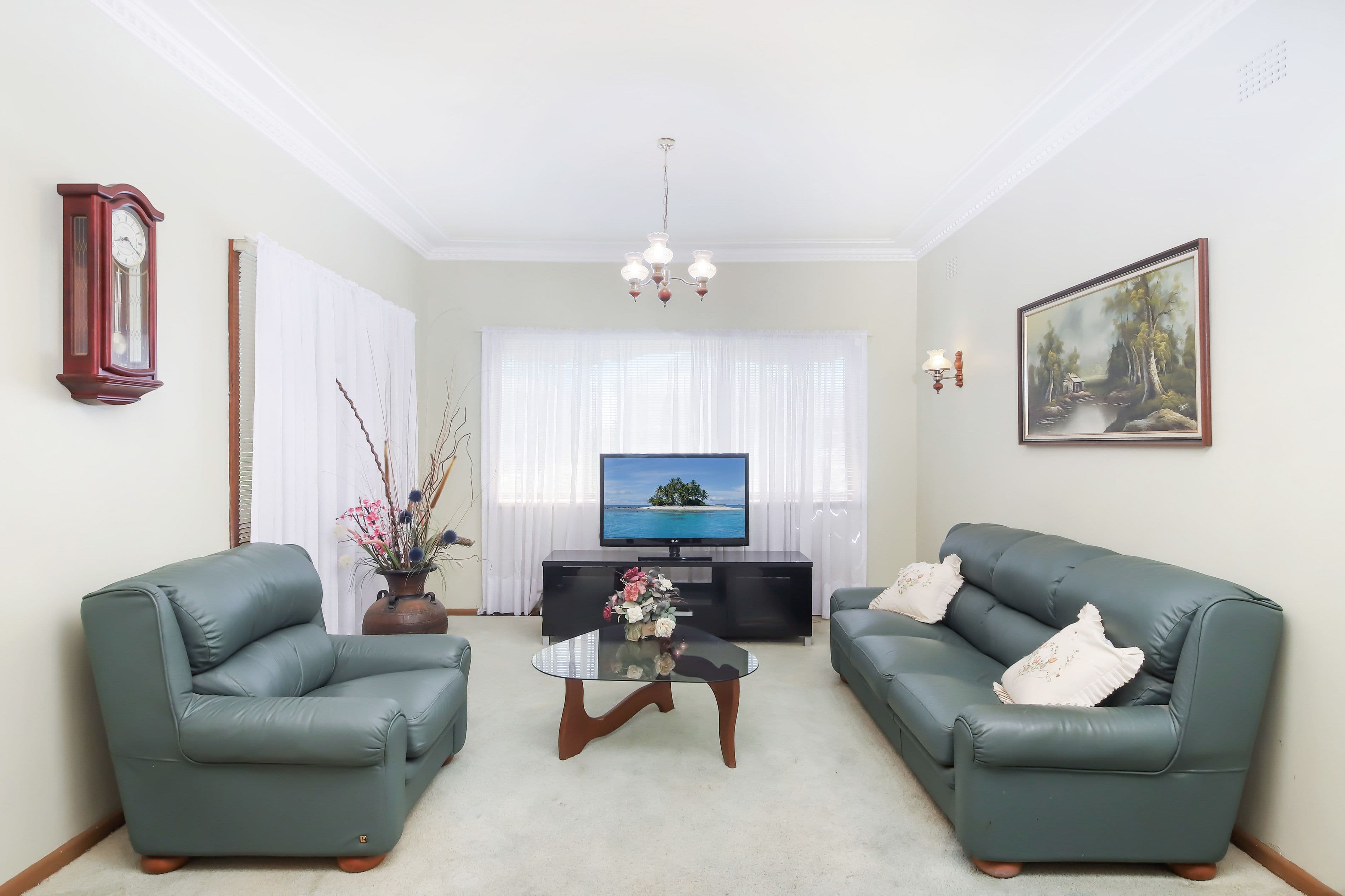 43 Treloar Crescent, Chester Hill - Thumbnail 2