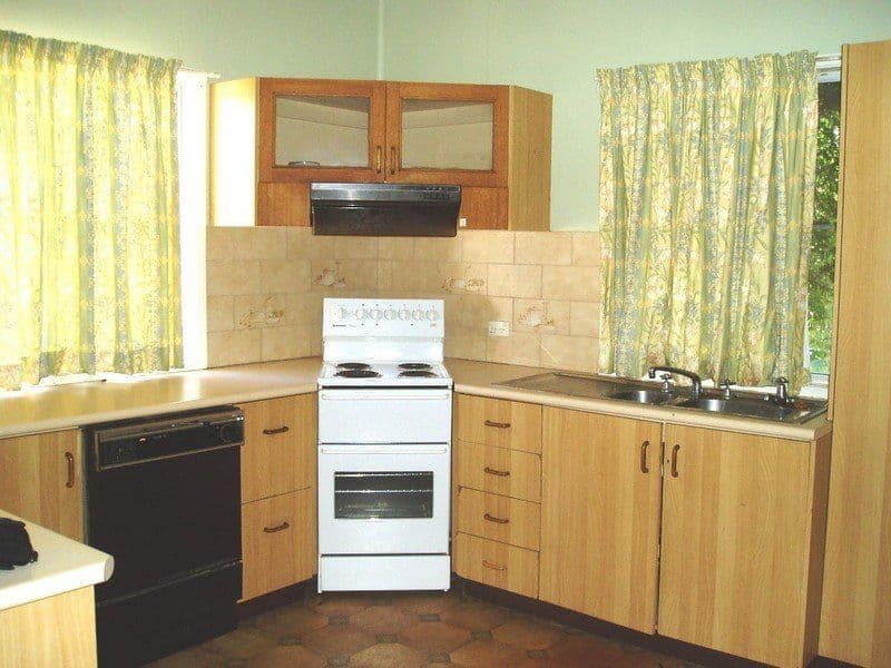 17 Moffatt Street, GOONDIWINDI QLD 4390, Goondiwindi - Thumbnail 2