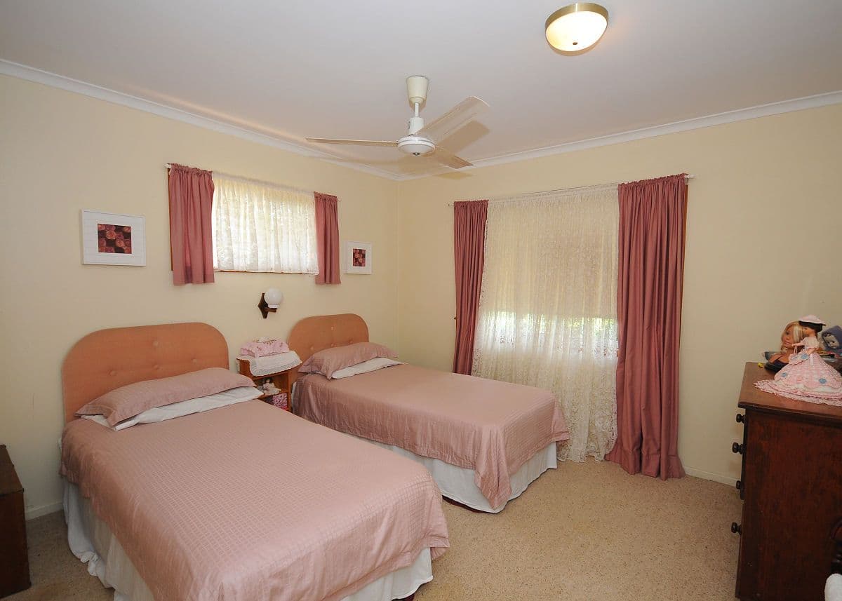 42 Rokeby Road, BOORAL QLD 4655, Booral - Thumbnail 8