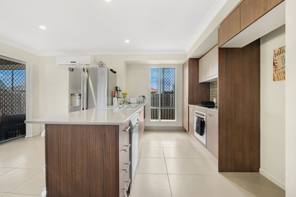 13 Livingstone Court, North Lakes QLD 4509, North Lakes - Thumbnail 2