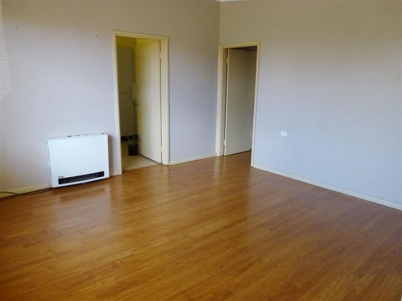 4 Yulong Street, DUBBO NSW 2830, Dubbo - Thumbnail 2