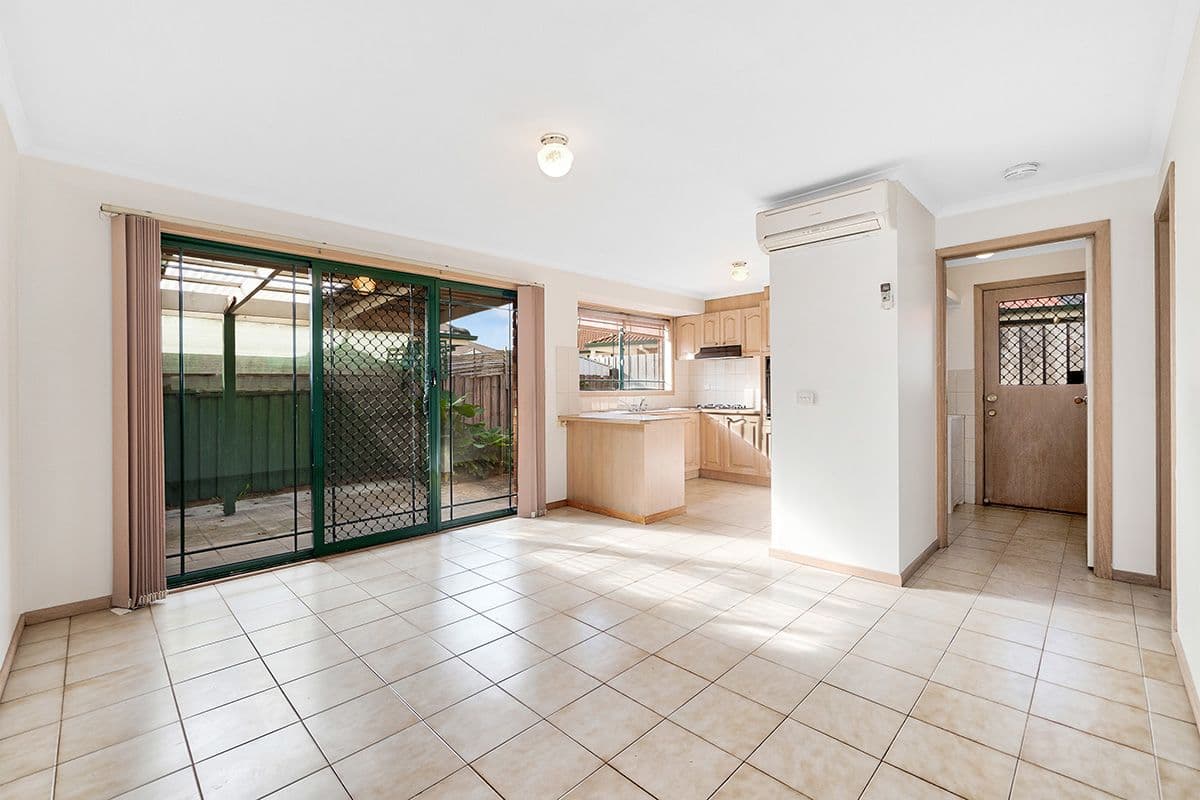 10 Filomena Court, Cranbourne North VIC 3977, Cranbourne North - Thumbnail 3