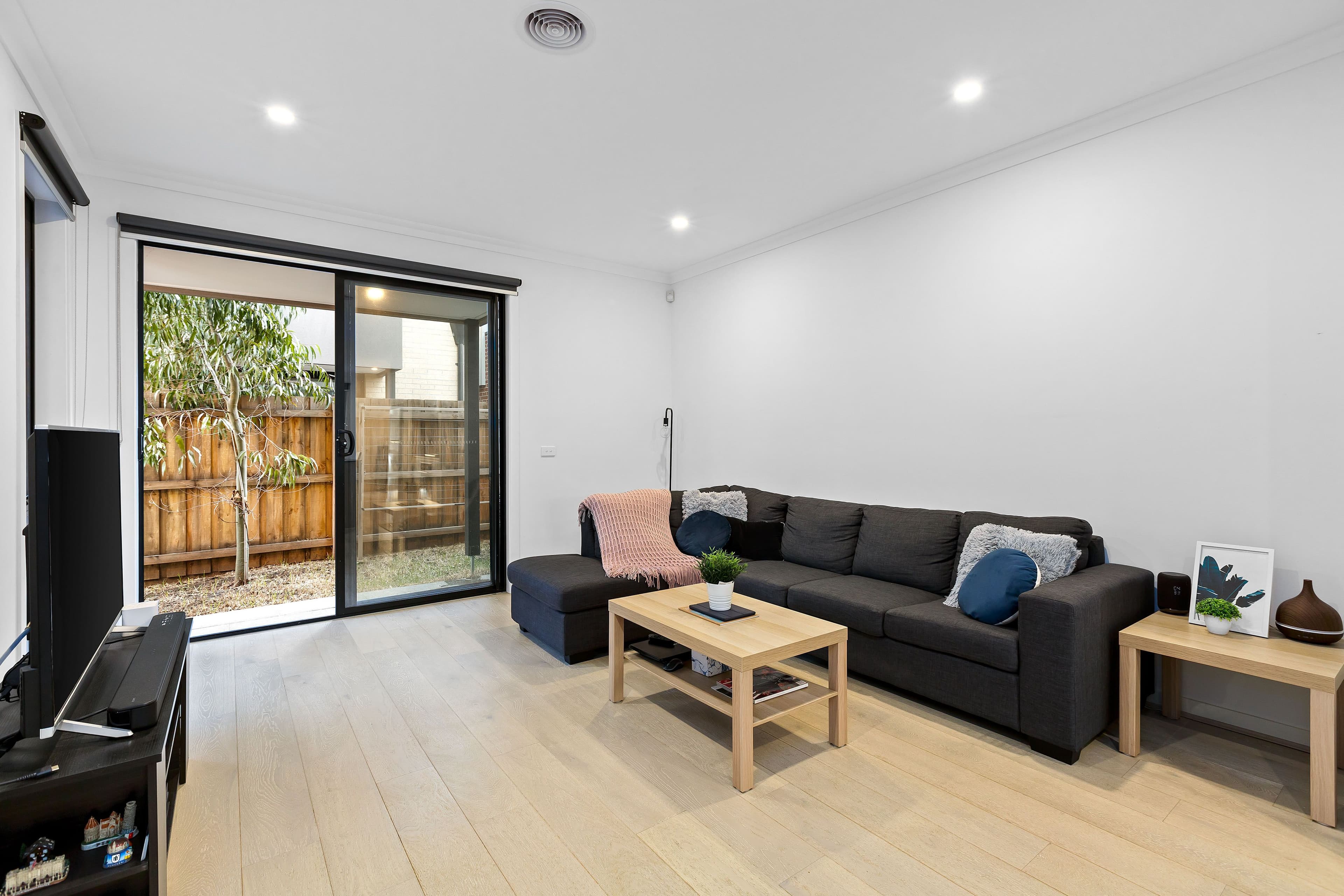 5 Dianella Street, Clayton South VIC 3169, Clayton South - Thumbnail 2