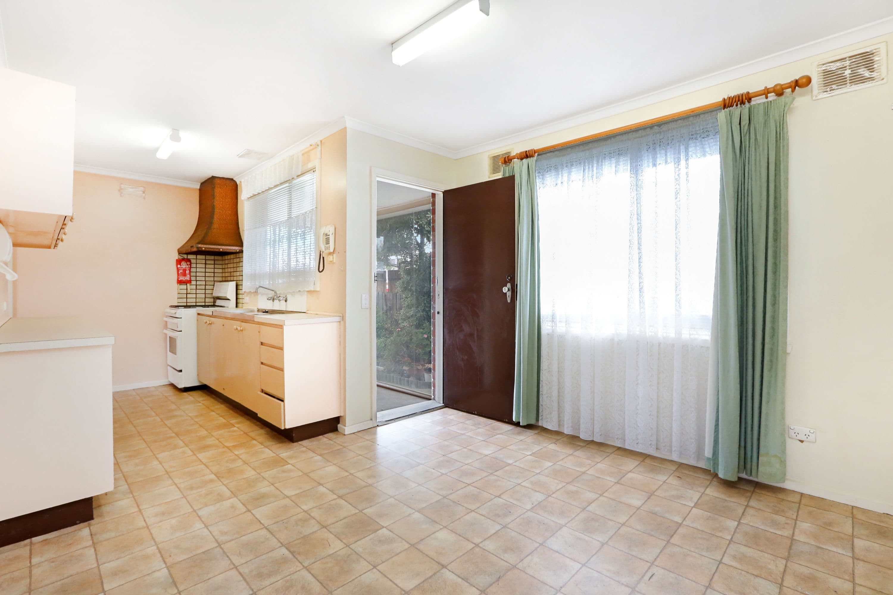 5 Elm Court, Coolaroo VIC 3048, Coolaroo - Thumbnail 3
