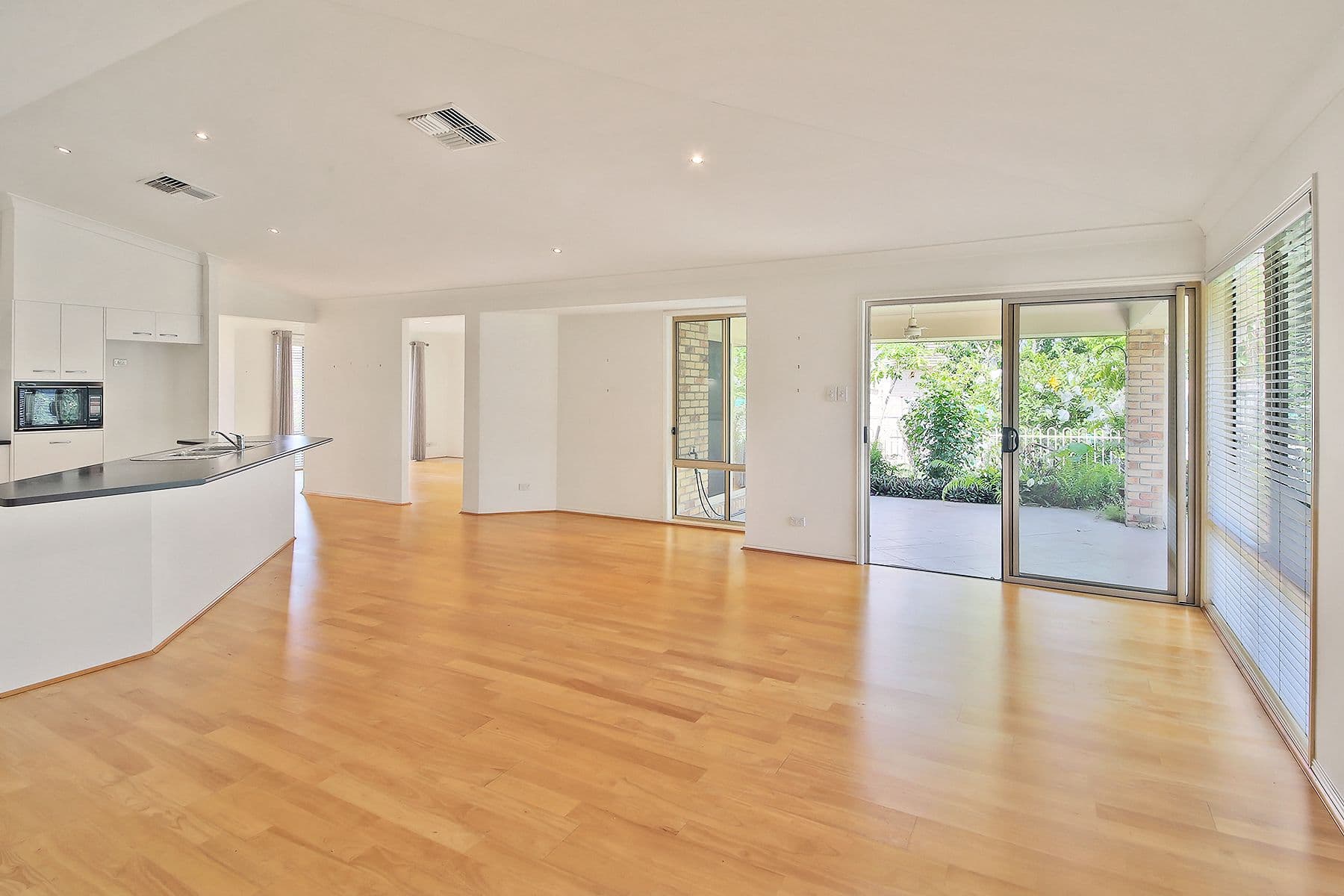 21 Angelina Street, Macgregor QLD 4109, Macgregor - Thumbnail 2