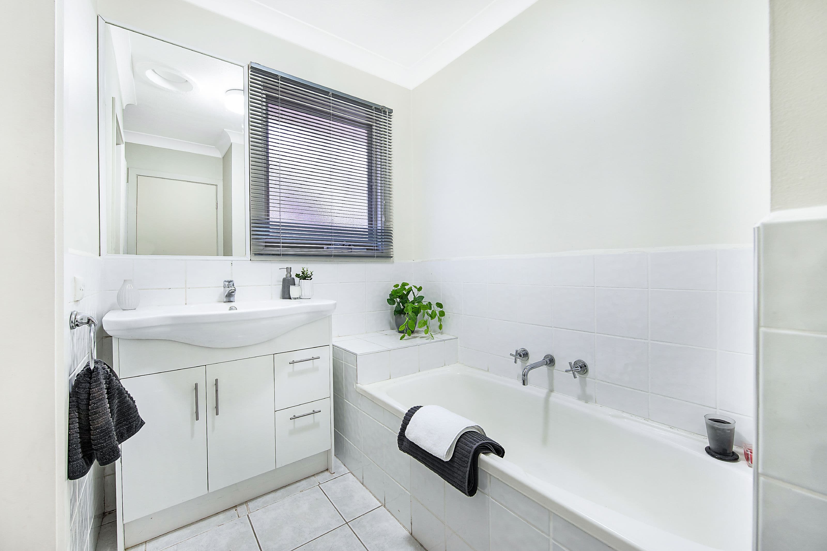 2 Summerhill Avenue, Wheelers Hill VIC 3150, Wheelers Hill - Thumbnail 6