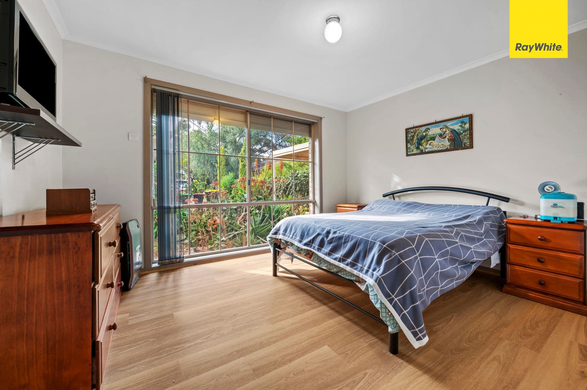 33 Staughton Street, Melton South VIC 3338, Melton South - Thumbnail 6